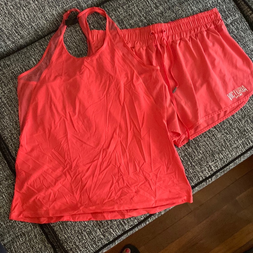 Victoria’s Secret Runners Work-Out Set